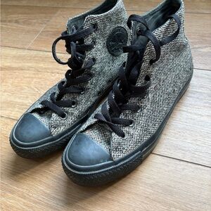 Rare Tweed High-Top Converse. 7.5 women’s, 5.5 men’s
